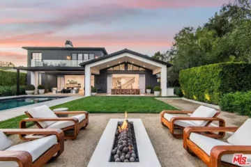 Актриса Лорі Локлін продає будинок в Каліфорнії за $17,5 мільйонів