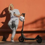 Xiaomi презентує новий складний самокат Electric Scooter 4 Lite